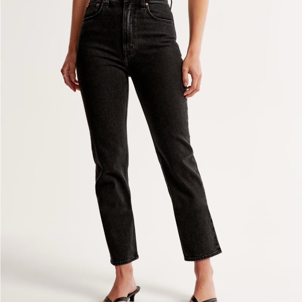 Abercrombie & Fitch Ankle Straight Ultra High-Rise Jeans